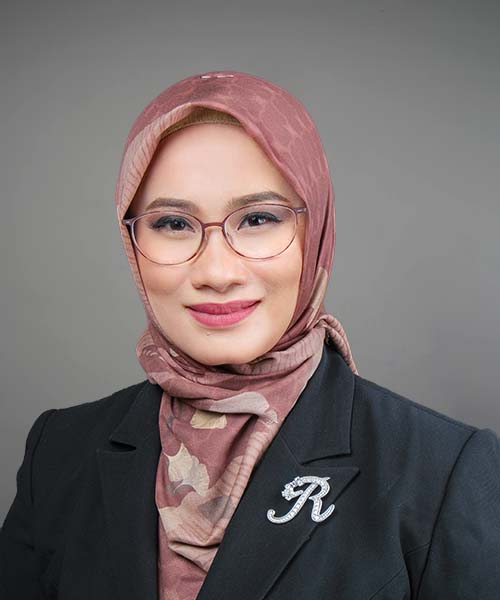 dr. Ratih 500px x 600px (2)